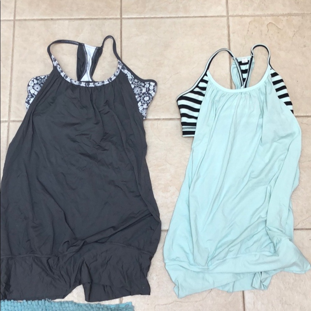 Lululemon built in bra workout tops